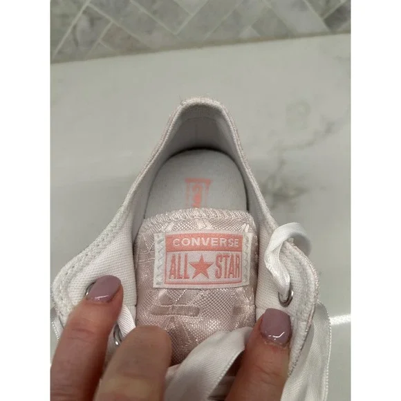 Converse Chuck Taylor All Star Lift Sneakers Shoes Womens 7 Low Top White Ribbon - Picture 9 of 10